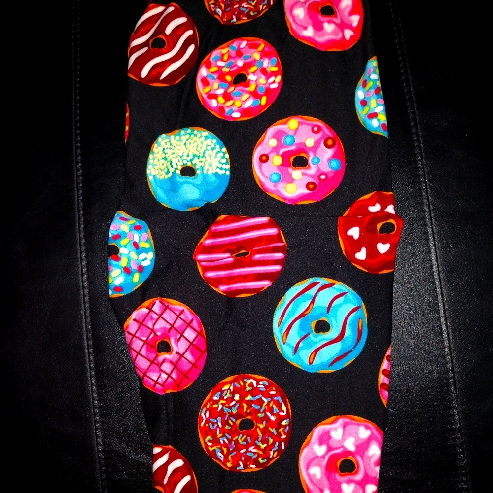 Donut Leggings NWT